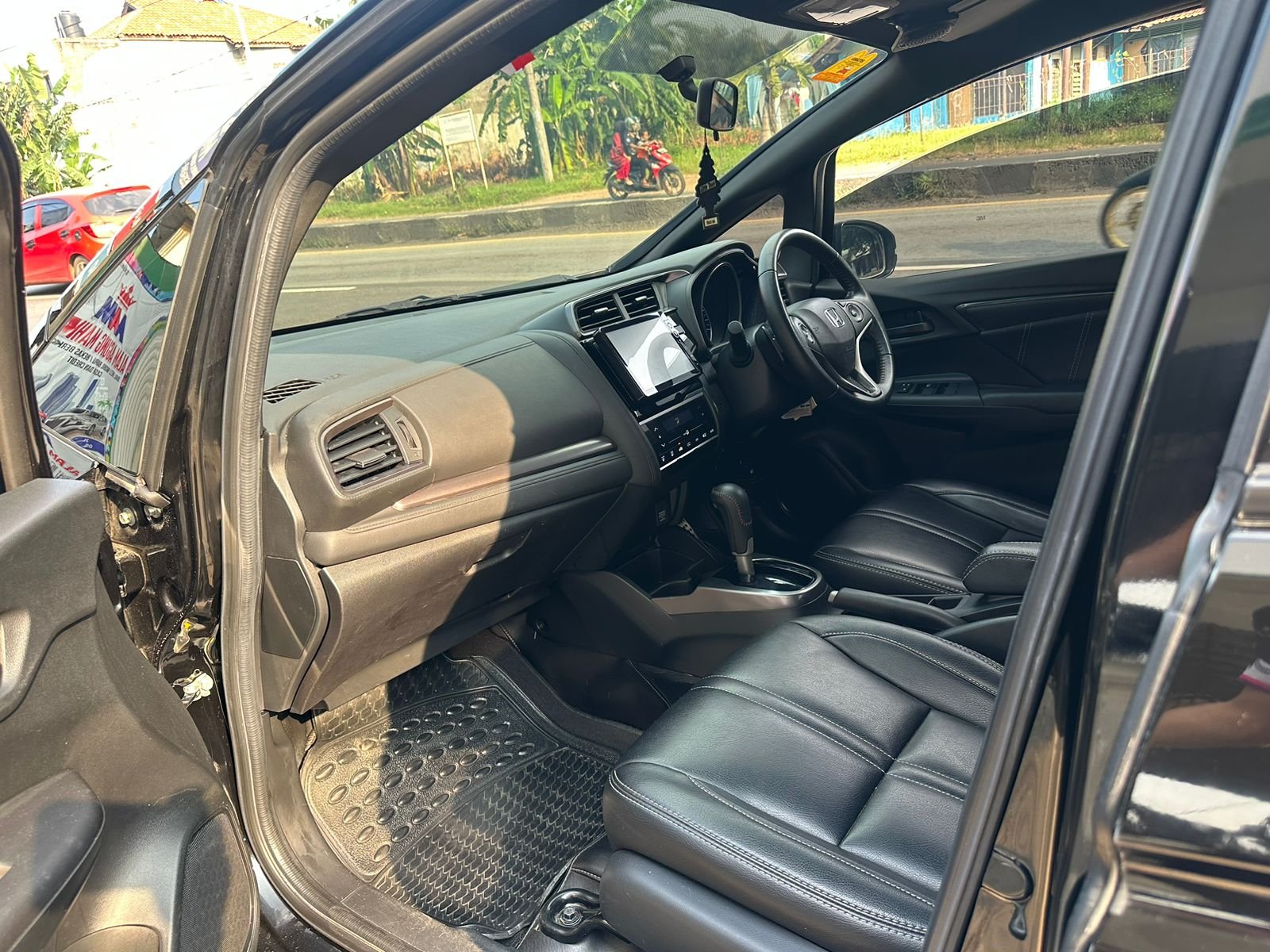 HONDA NEW JAZZ 1.5 RS CVT – 2018