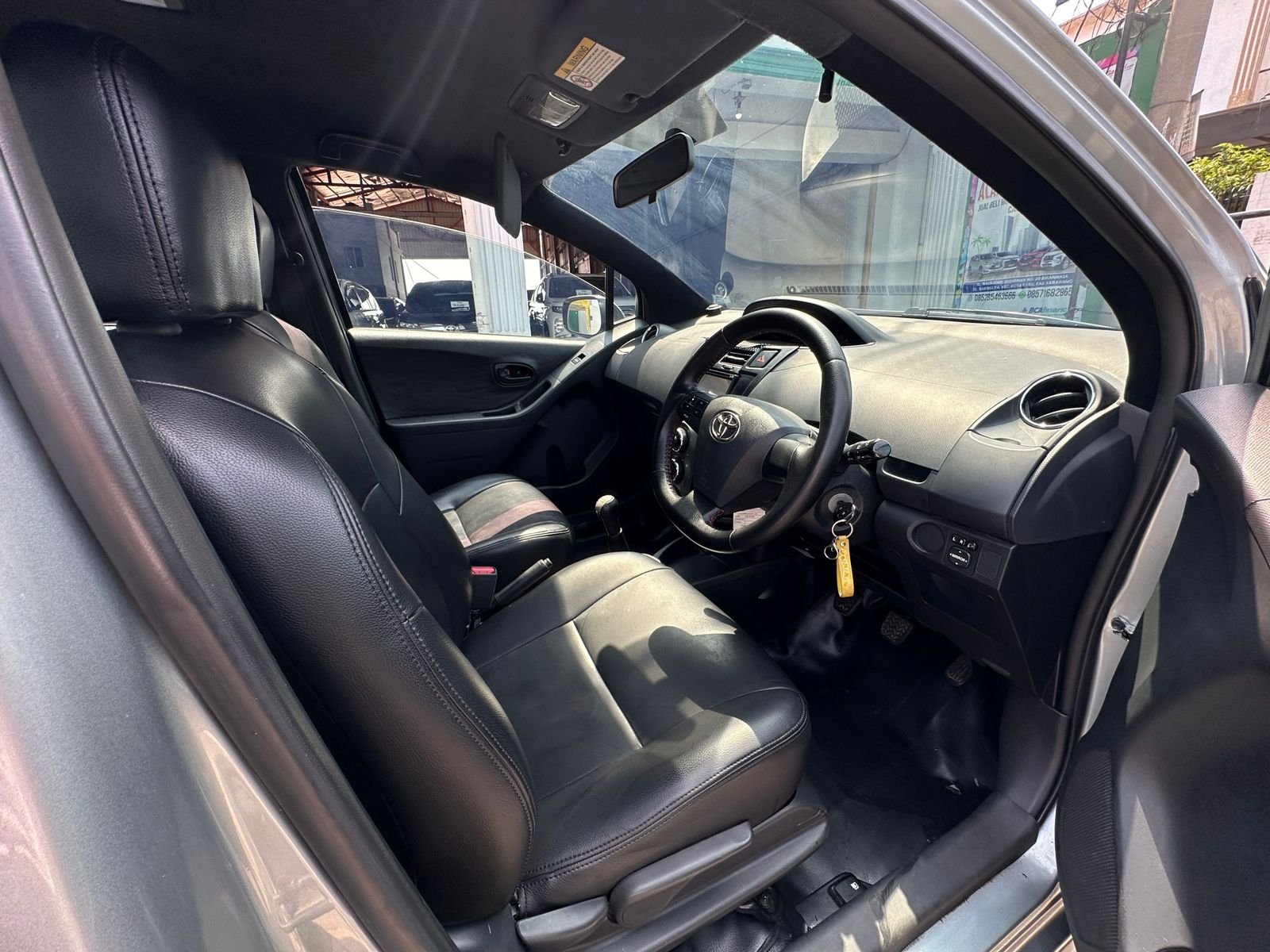 TOYOTA YARIS 1.5 S MT – 2013