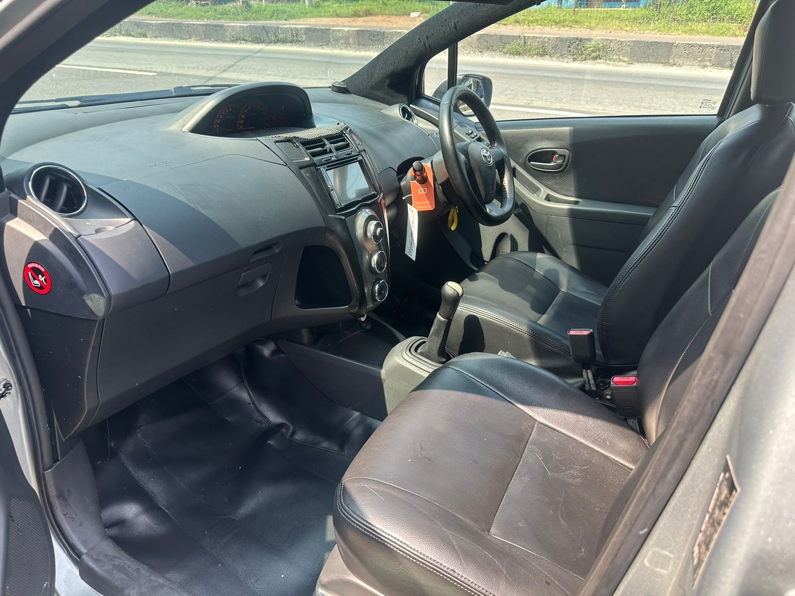 TOYOTA YARIS 1.5 S MT – 2013