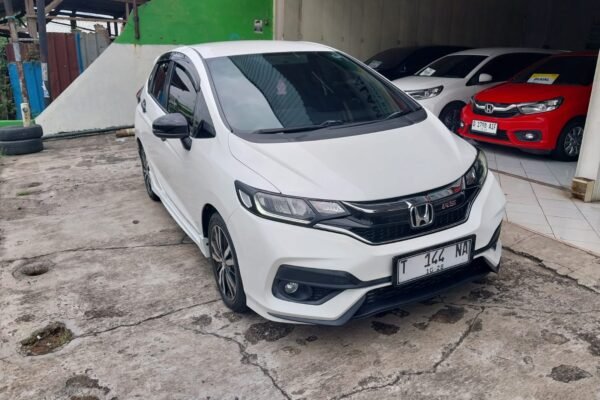 HONDA JAZZ RS CVT 2018