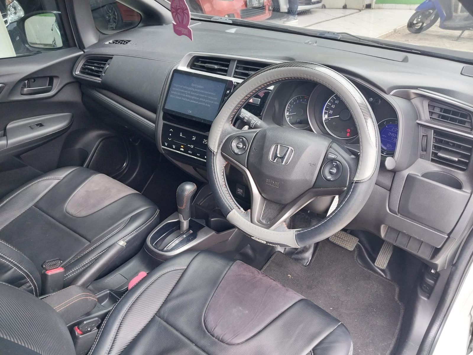 HONDA JAZZ RS CVT 2018