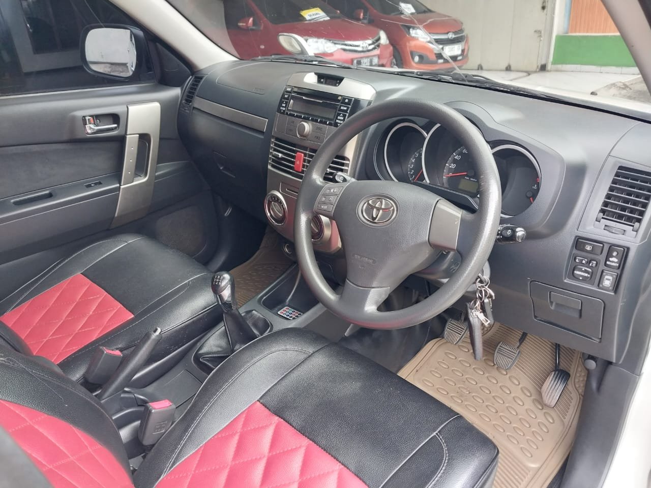 TOYOTA RUSH 1.5 S MT 2014