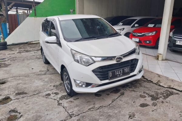 DAIHATSU SIGRA 1.2 R AT 2016