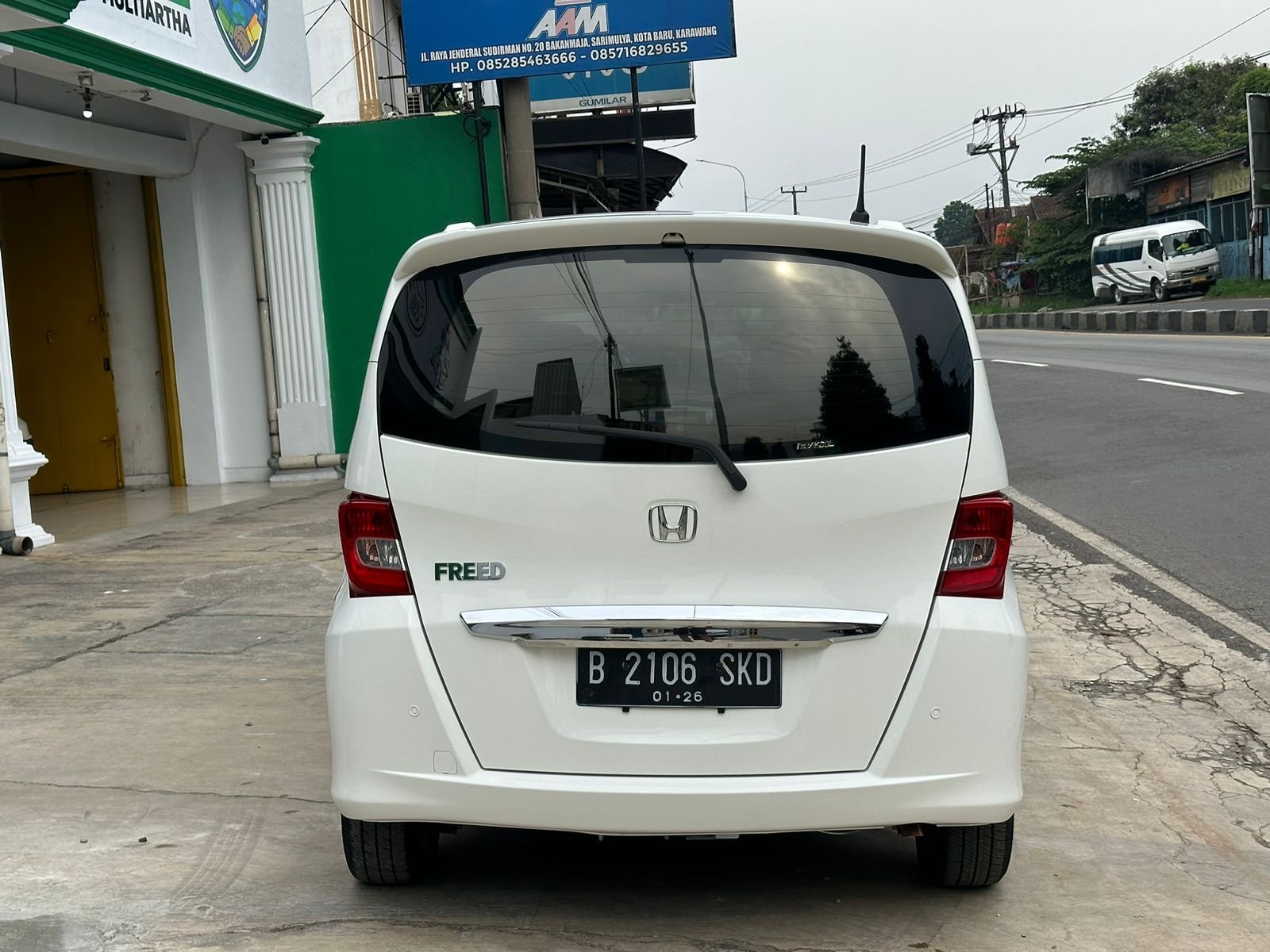 HONDA FREED 1.5 S AT 2015