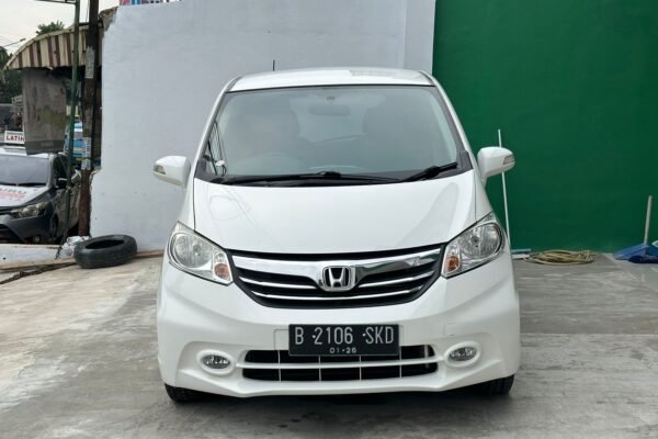 HONDA FREED 1.5 S AT 2015