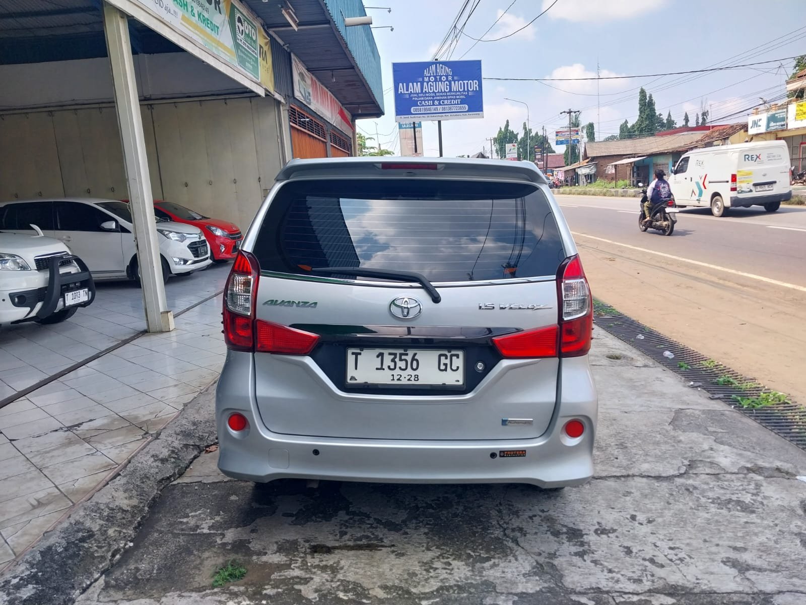 TOYOTA AVANZA VELOZ 1.5 AT 2018