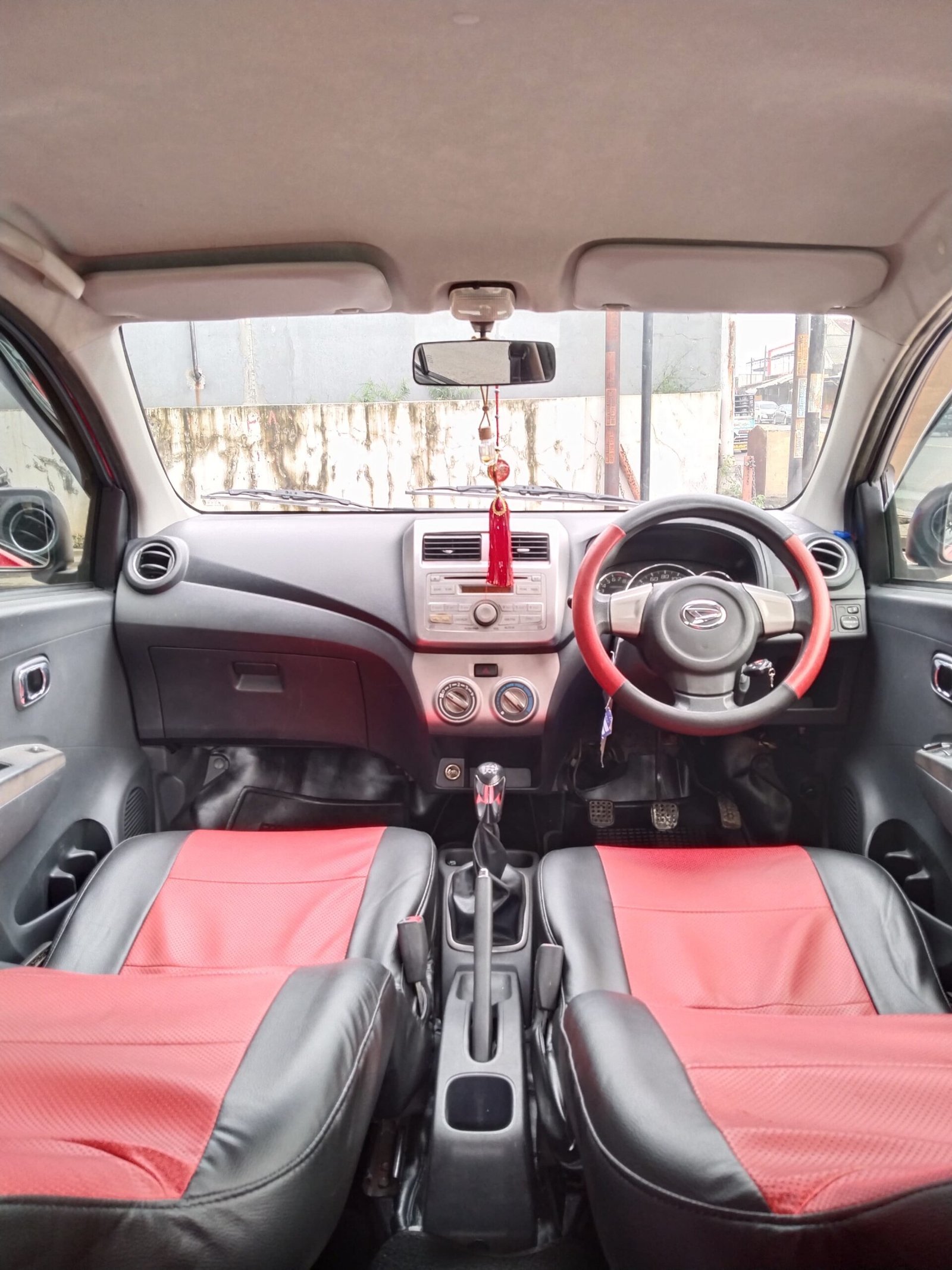 DAIHATSU AYLA 1,0 X MT 2015
