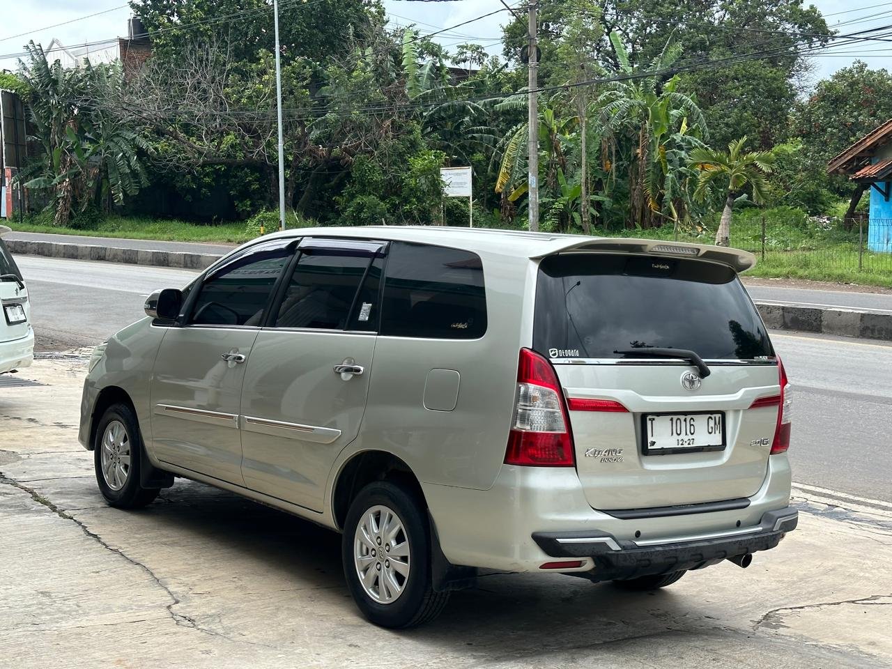 TOYOTA INNOVA 2.0 G MT 2013