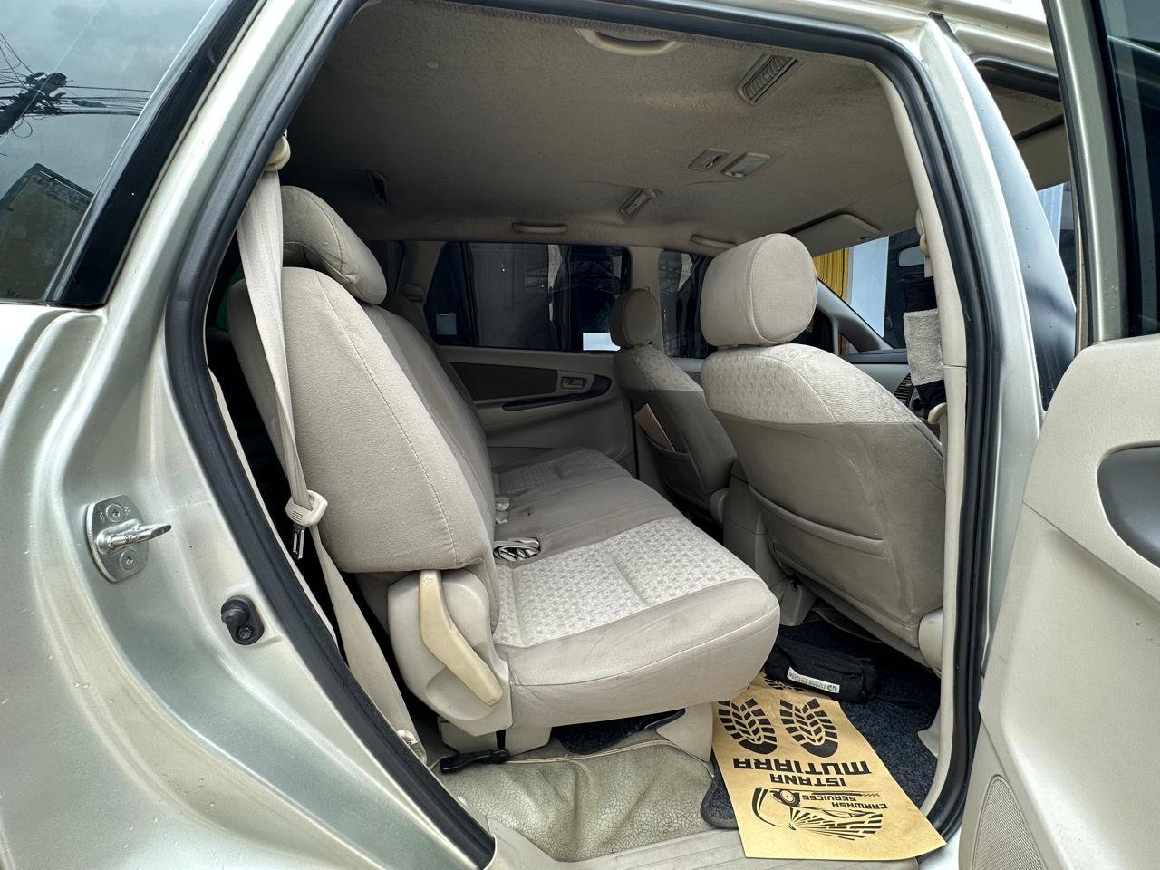 TOYOTA INNOVA 2.0 G MT 2013