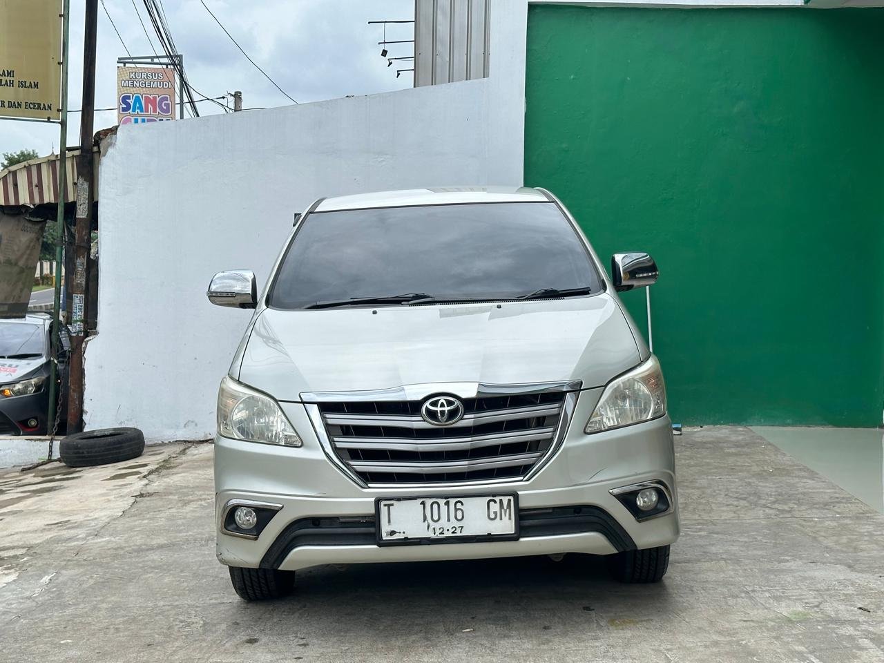 TOYOTA INNOVA 2.0 G MT 2013