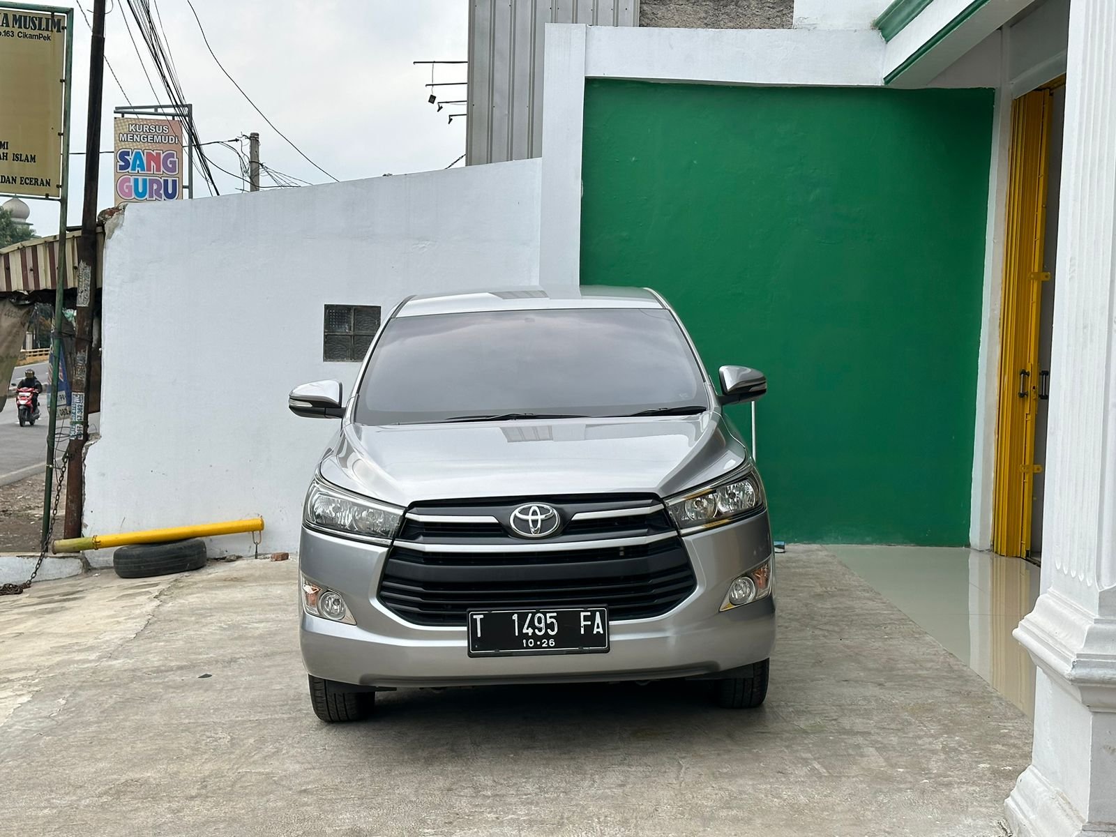 TOYOTA INNOVA 2.0 G MT 2016