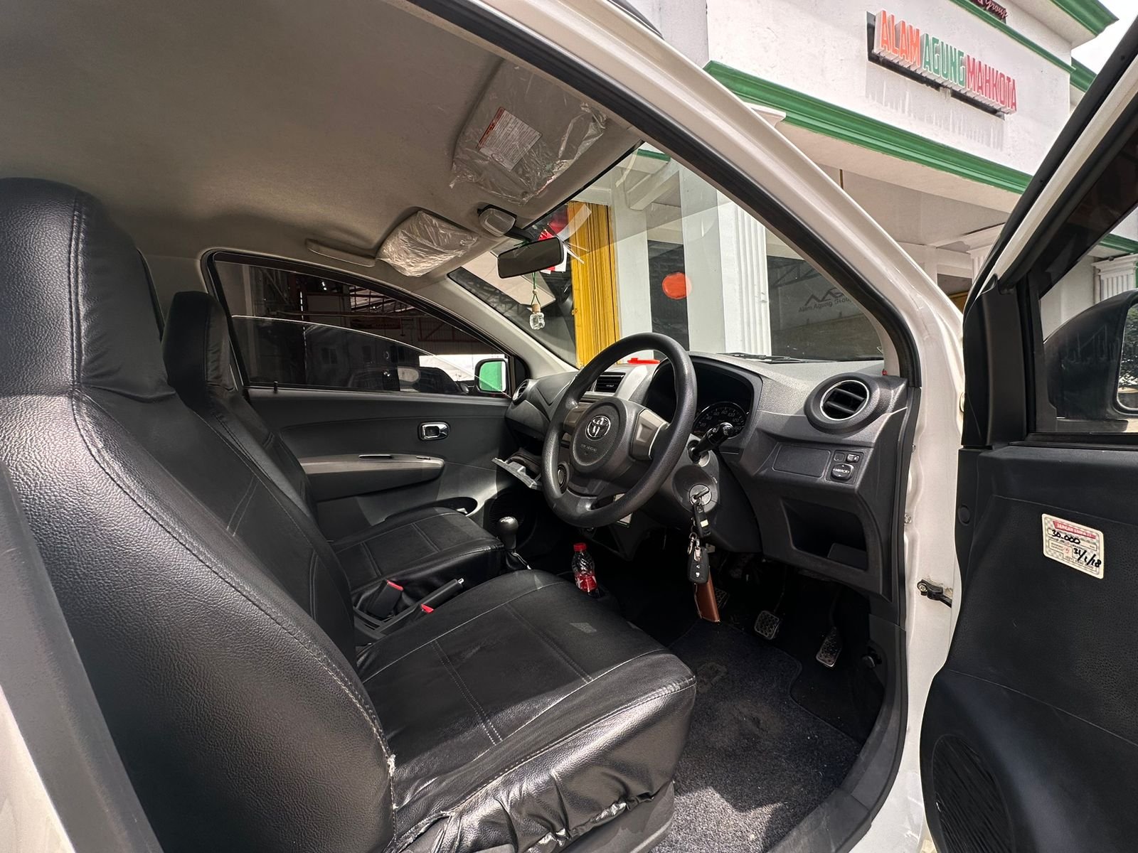 TOYOTA AGYA 1.0 G MT 2015