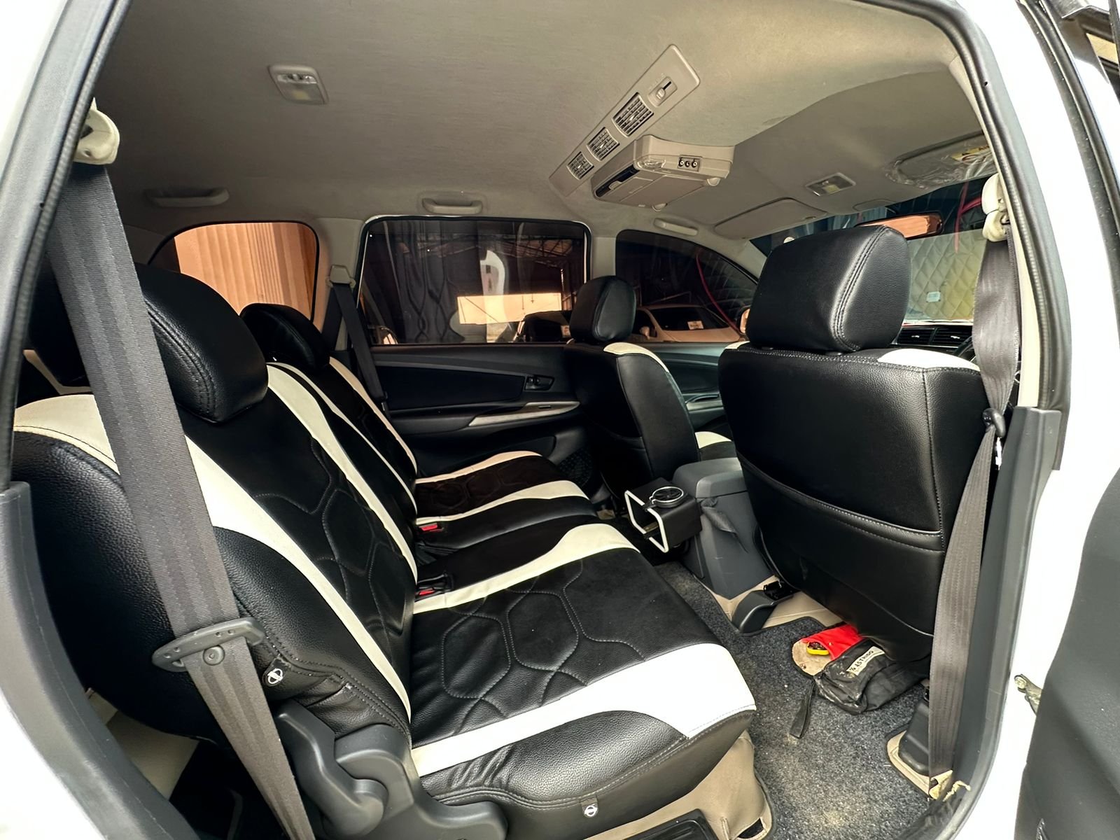 TOYOTA AVANZA VELOZ 1.5 AT 2014