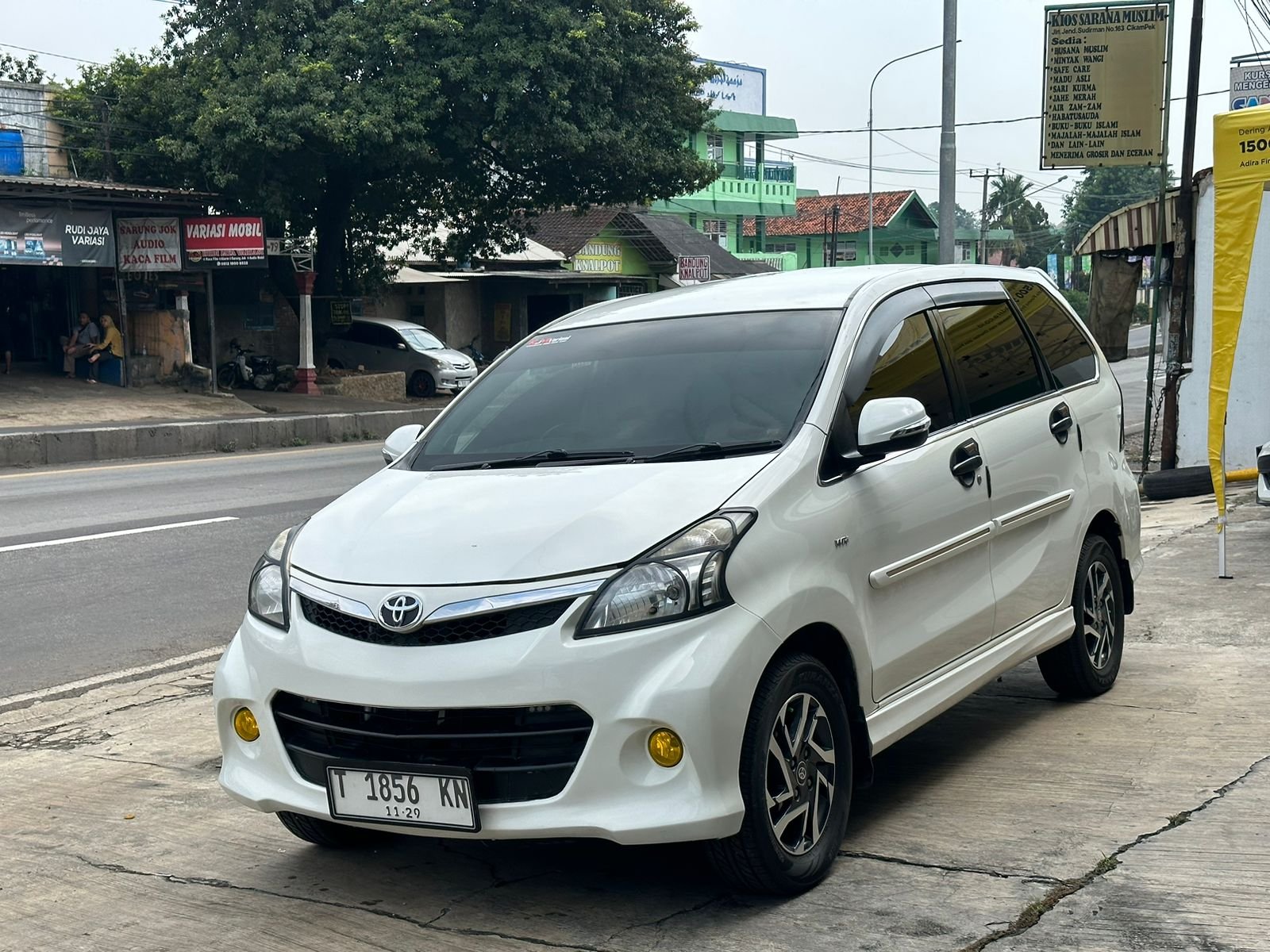 TOYOTA AVANZA VELOZ 1.5 AT 2014
