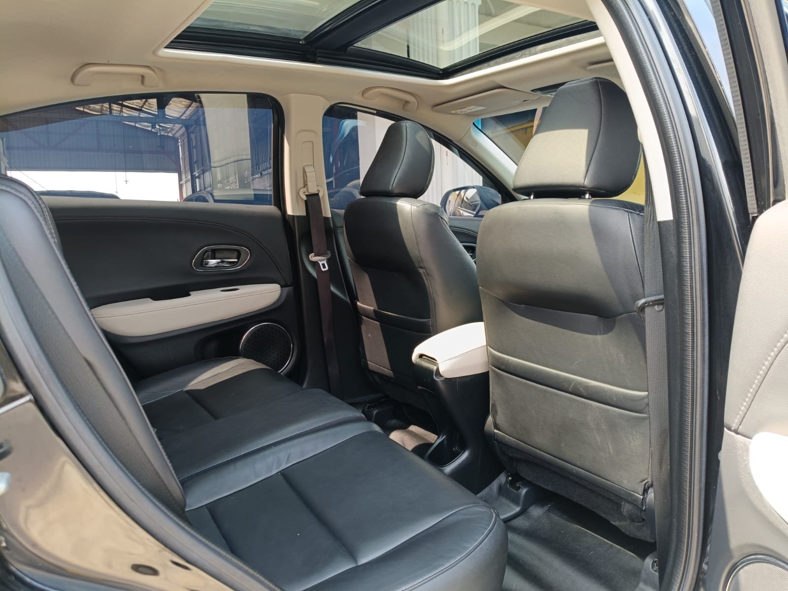 HONDA HRV 1.8 RS CVT 2016