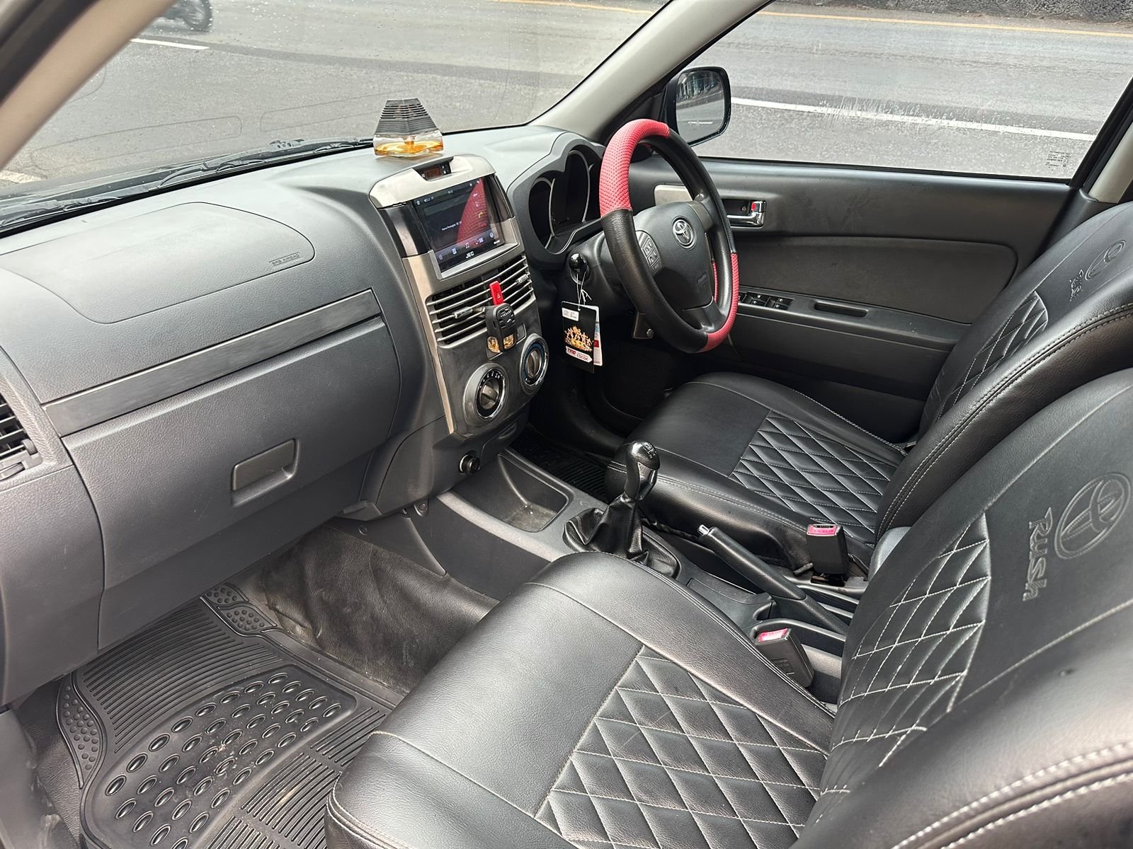 TOYOTA RUSH 1.5 S MT 2015
