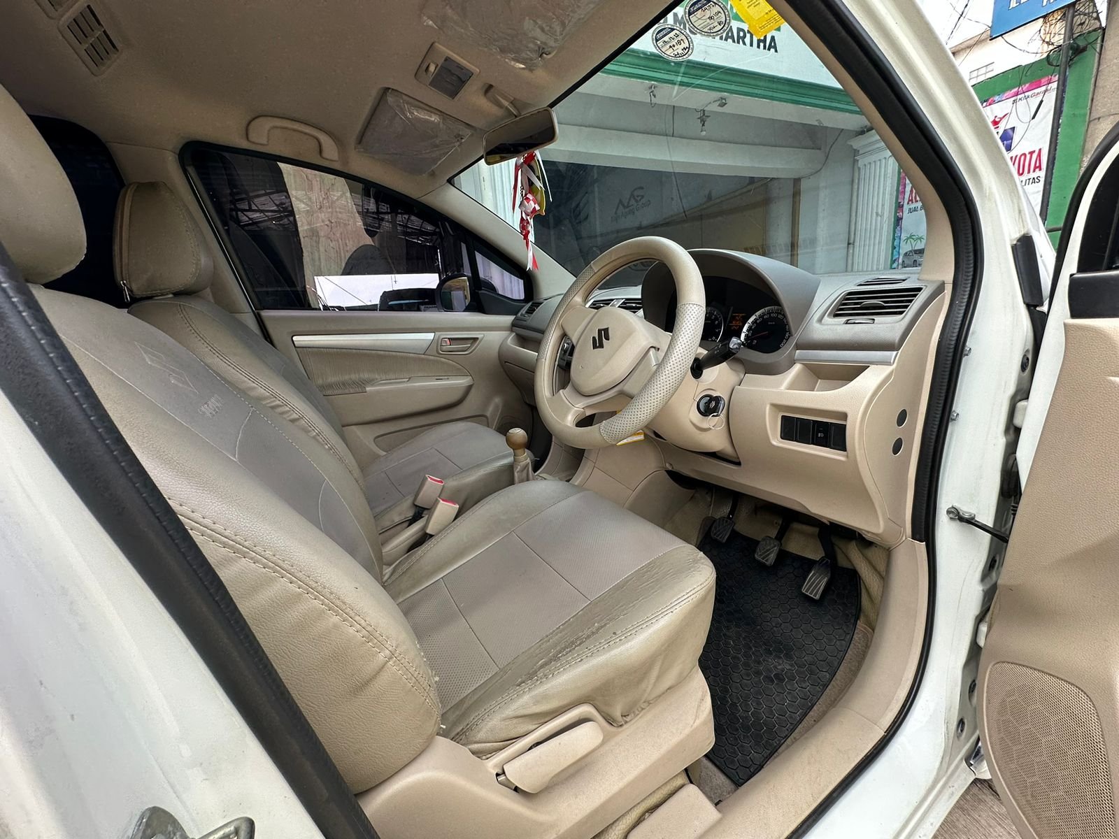 SUZUKI ERTIGA GL MT 2013