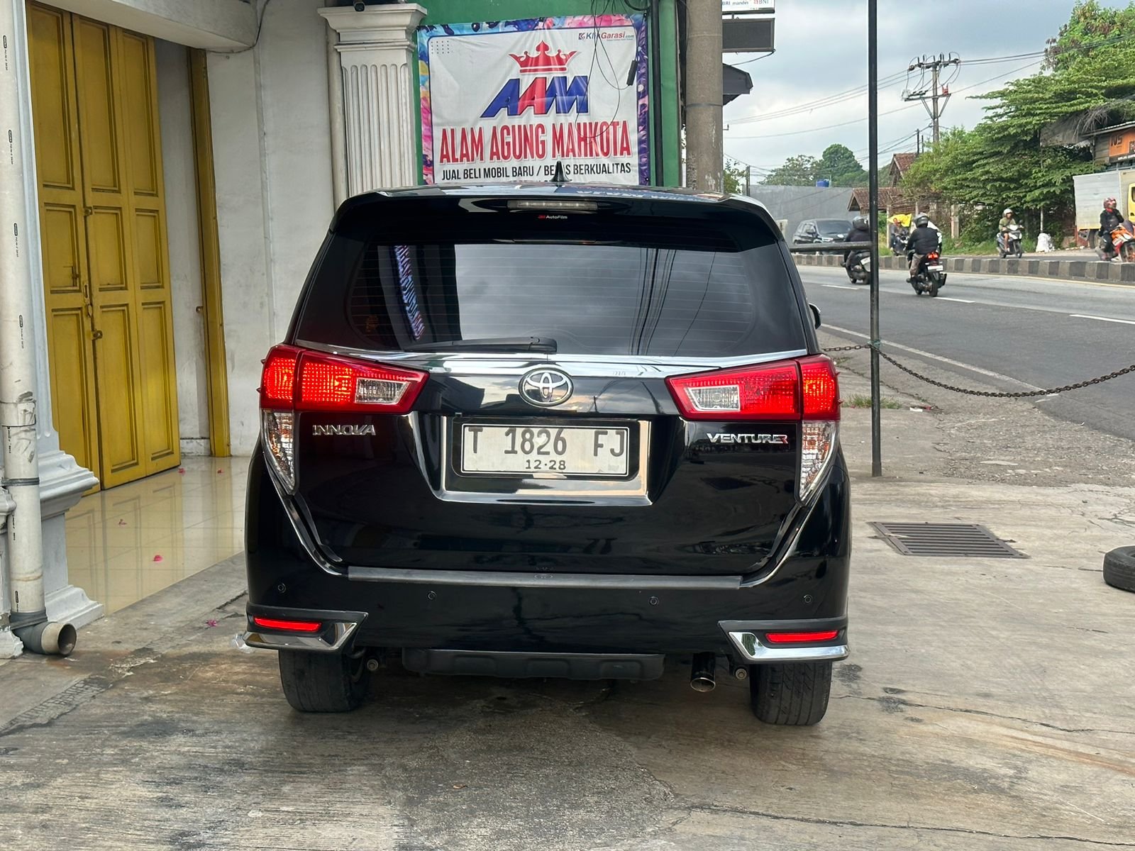 INNOVA VENTURER 2.0 AT 2017