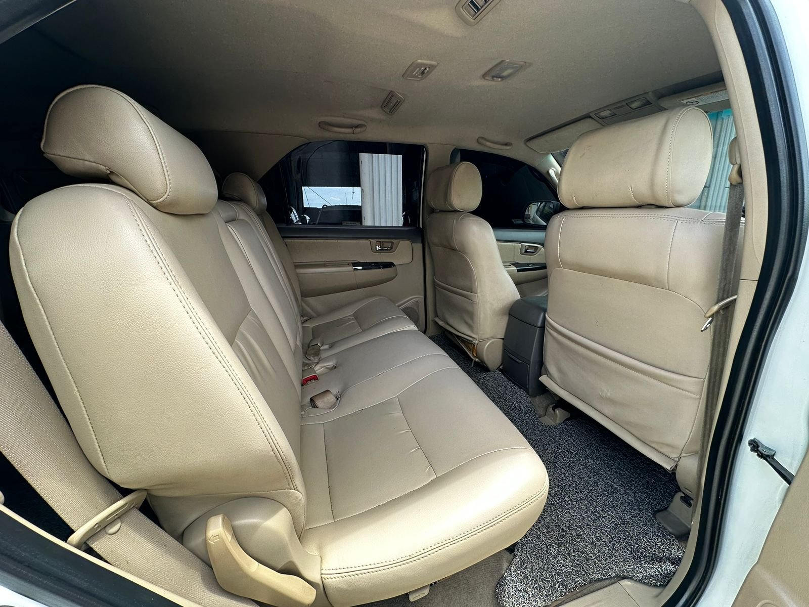 FORTUNER 2.5 G AT 2012