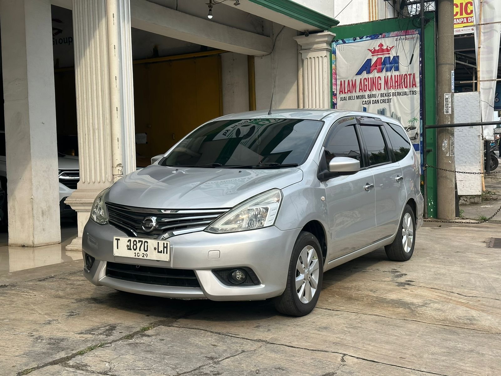 LIVINA 1.5 SV AT 2014