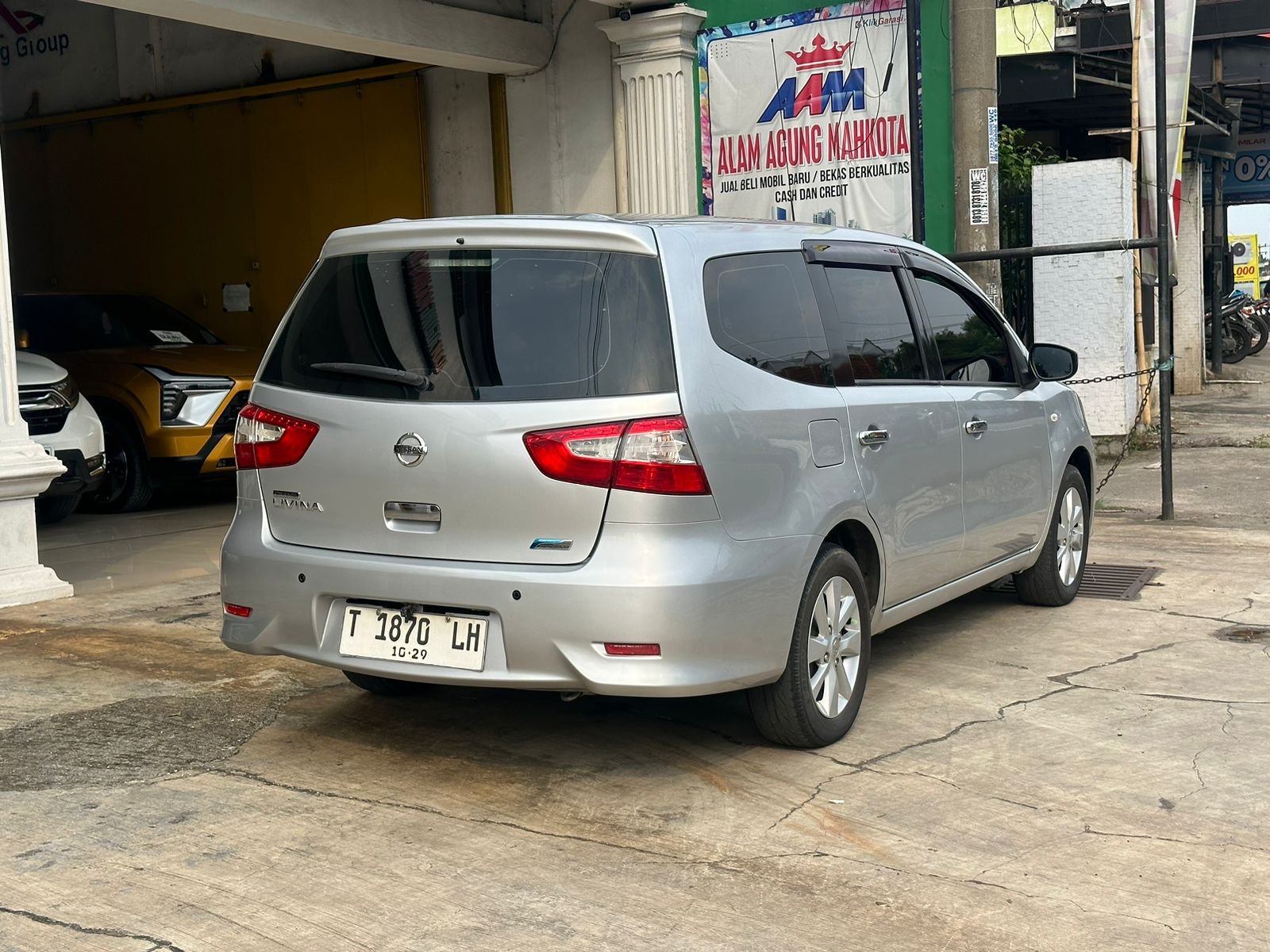 LIVINA 1.5 SV AT 2014