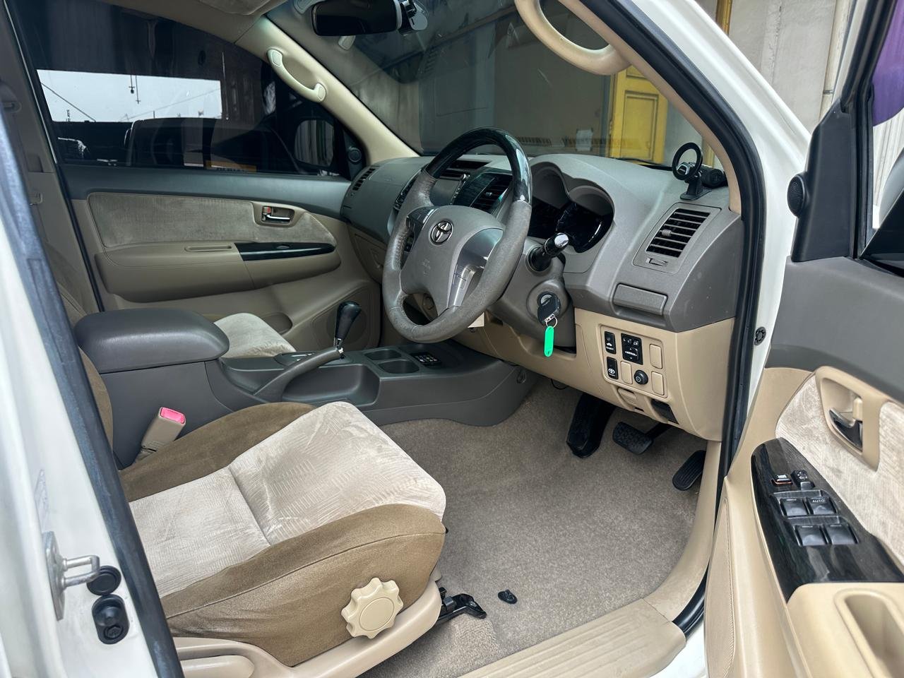 FORTUNER 2.5 G AT 2013