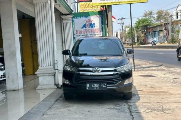 INNOVA REBORN 2.4 G AT DIESEL 2019